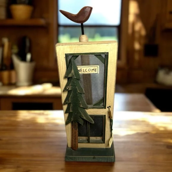 Rustic Paper Towel Holder With Screen Door And Bird - Picture 3 of 8